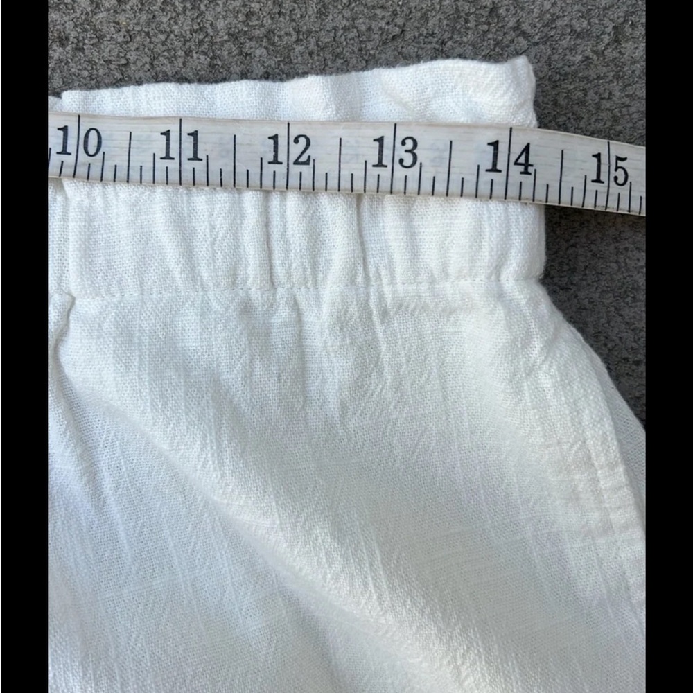 NWT Urban Outfitters Ivory Textured Cotton Elastic High-Waist Shorts Size Small - Picture 5 of 10
